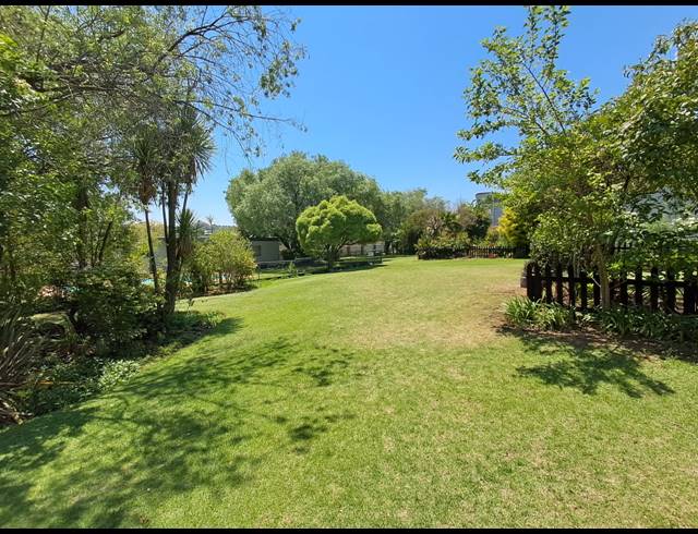 2 bed property to rent in MARAIS STEYN PARK